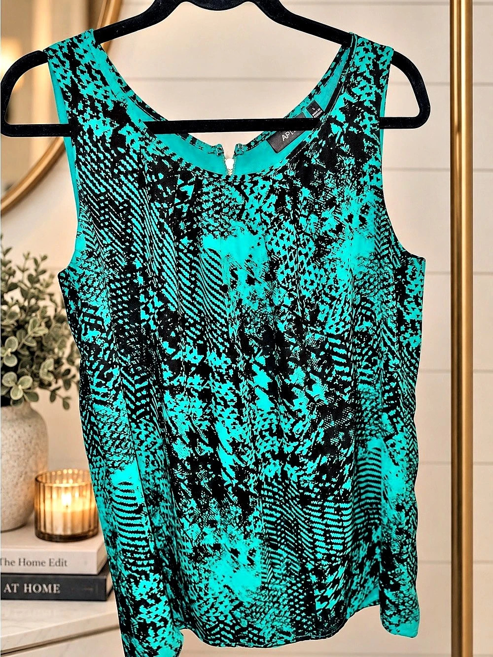 Apt. 9 Abstract Print Tank Top Green & Black Large Like New
